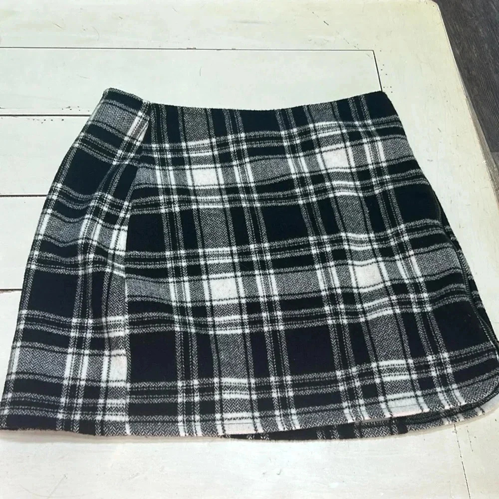 Hollister mini skirt size 5